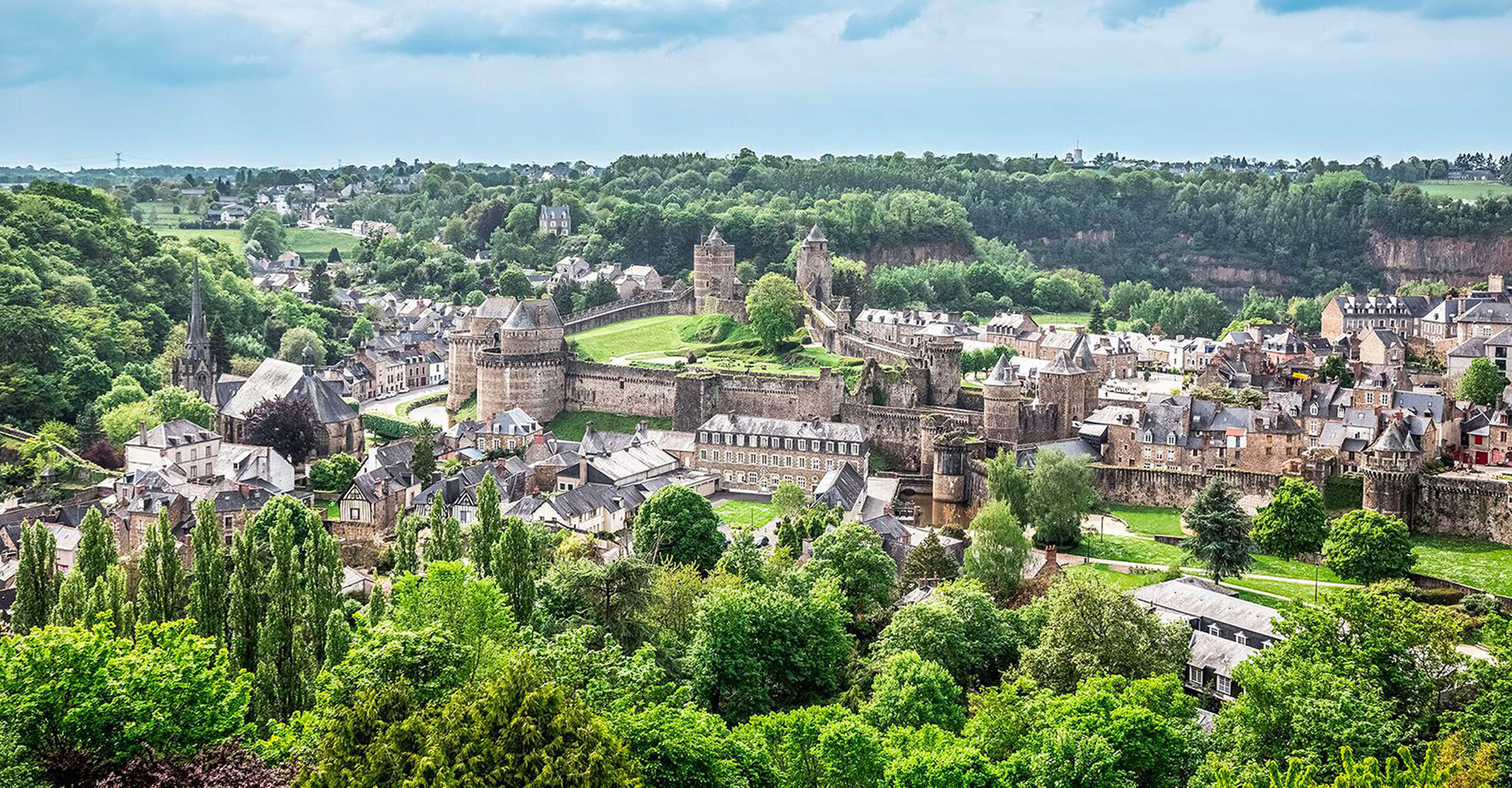 Chateau Fougeres - Intro